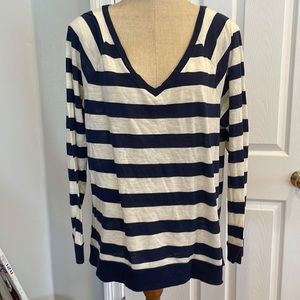 Pink Victoria’s Secret top L V-neck long sleeves shirt navy blue white striped